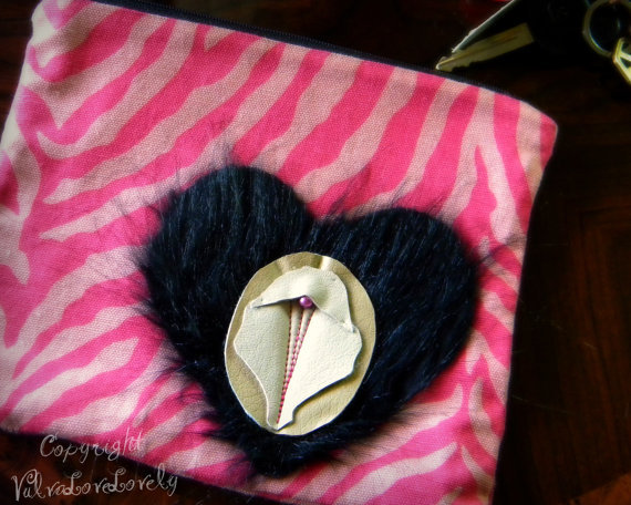 vulva pouch